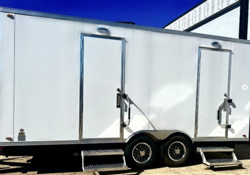 luxury 7 station restroom trailer rental